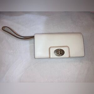 Kate Spade L3810 Off White Tan Women's Wristlet
